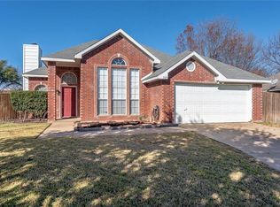 325 Summerhill Dr, Rockwall, TX 75032