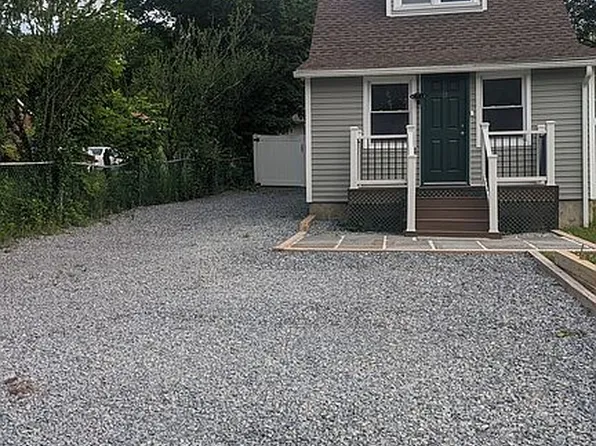 59 Fairview Dr, Hewitt, NJ 07421