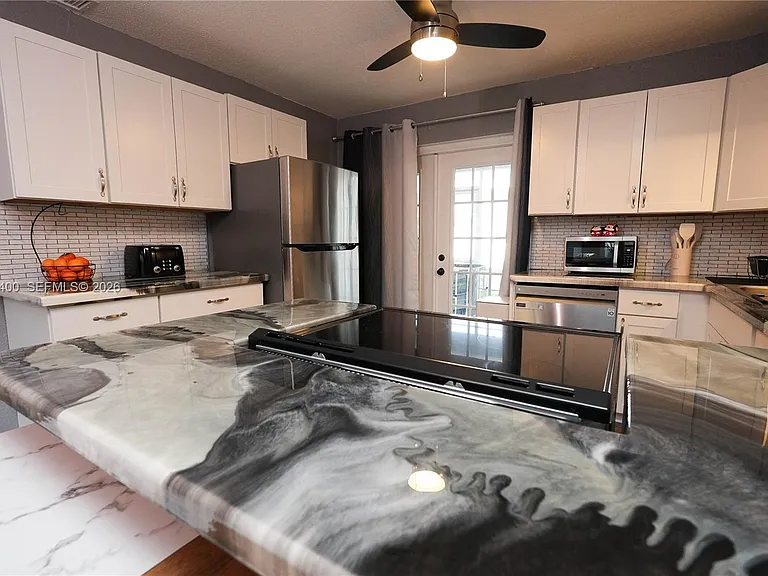 742 Granada St #A — Photo 45
