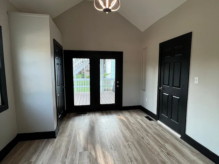461 E Main St #1 — Photo 1