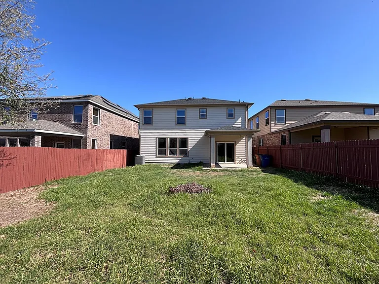 1405 Berlin Ln — Photo 15