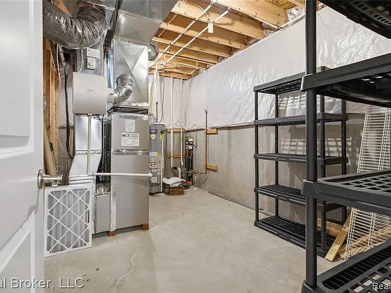 26978 Maxwell Ct — Photo 33