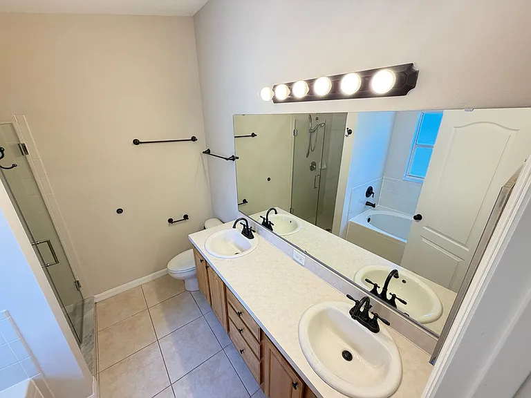38 Vanna Ct — Photo 21