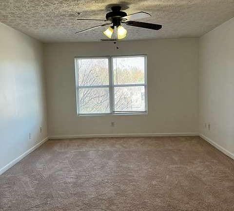 3rd image of 10303 Waldrop Pl