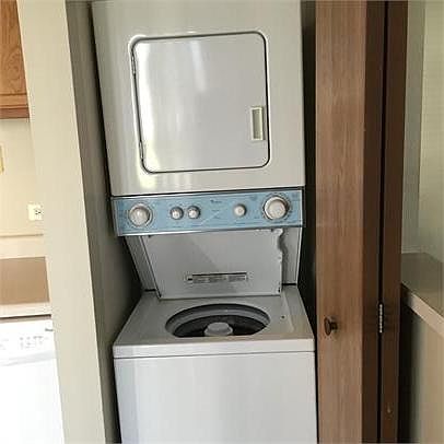 3rd image of 15 N Victoria Ln APT B