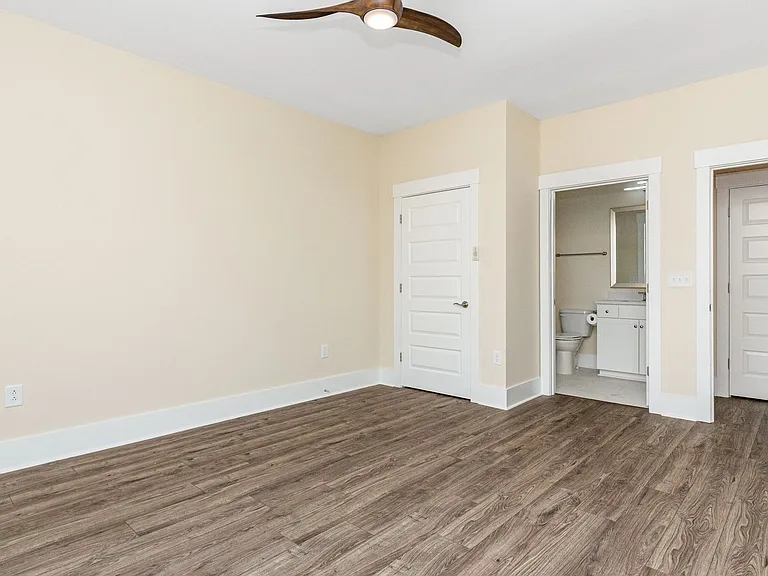 7129 Spoleto Dr — Photo 39