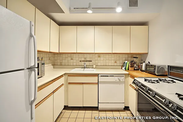 Sold by Eastpointe Residential Inc | media 15