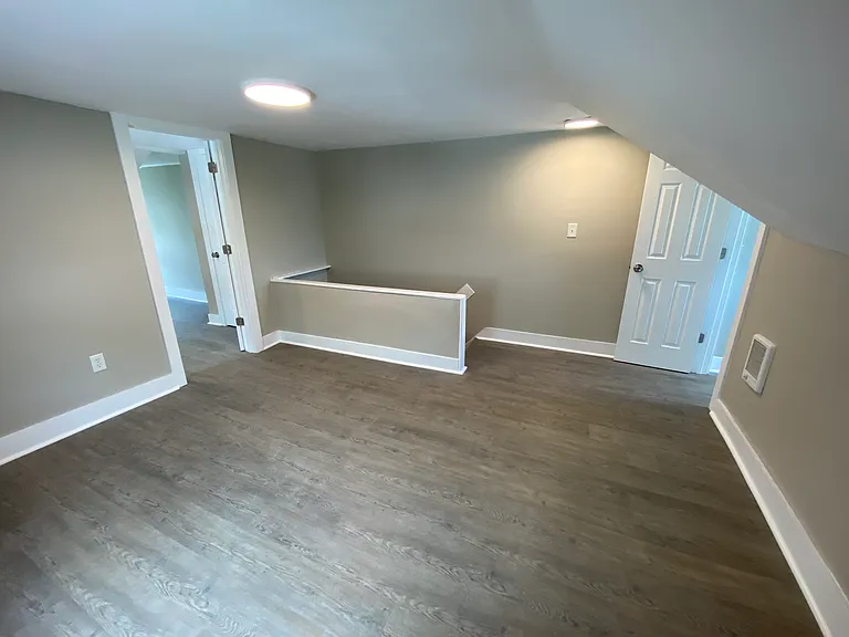 944 Sullivan St #2 — Photo 10