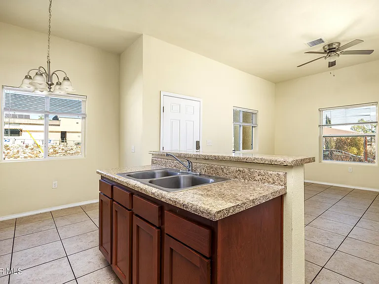 4120 Olympic Ave #B — Photo 4