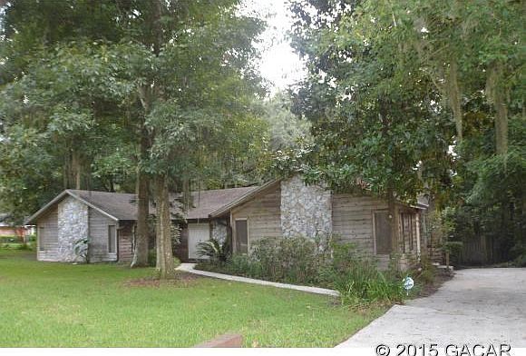 2600 sq ft on an acre
