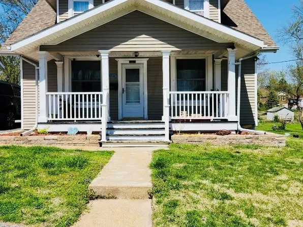 8721 Crocus Ln, Saint Louis, MO 63114