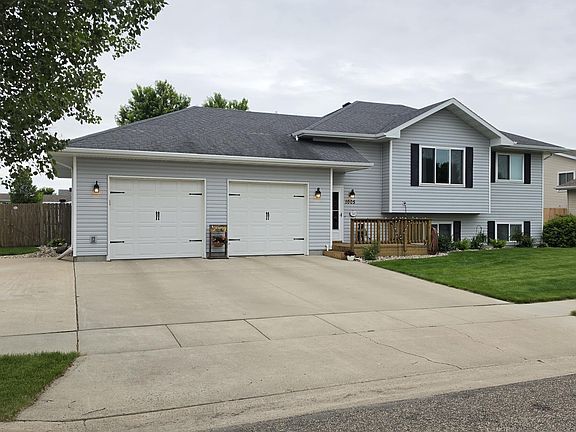 2nd image of 1005 Plum Ln