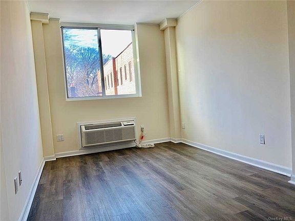 5th image of 8276 116th St