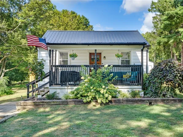 315 Walnut St, Washingtonville, OH 44490