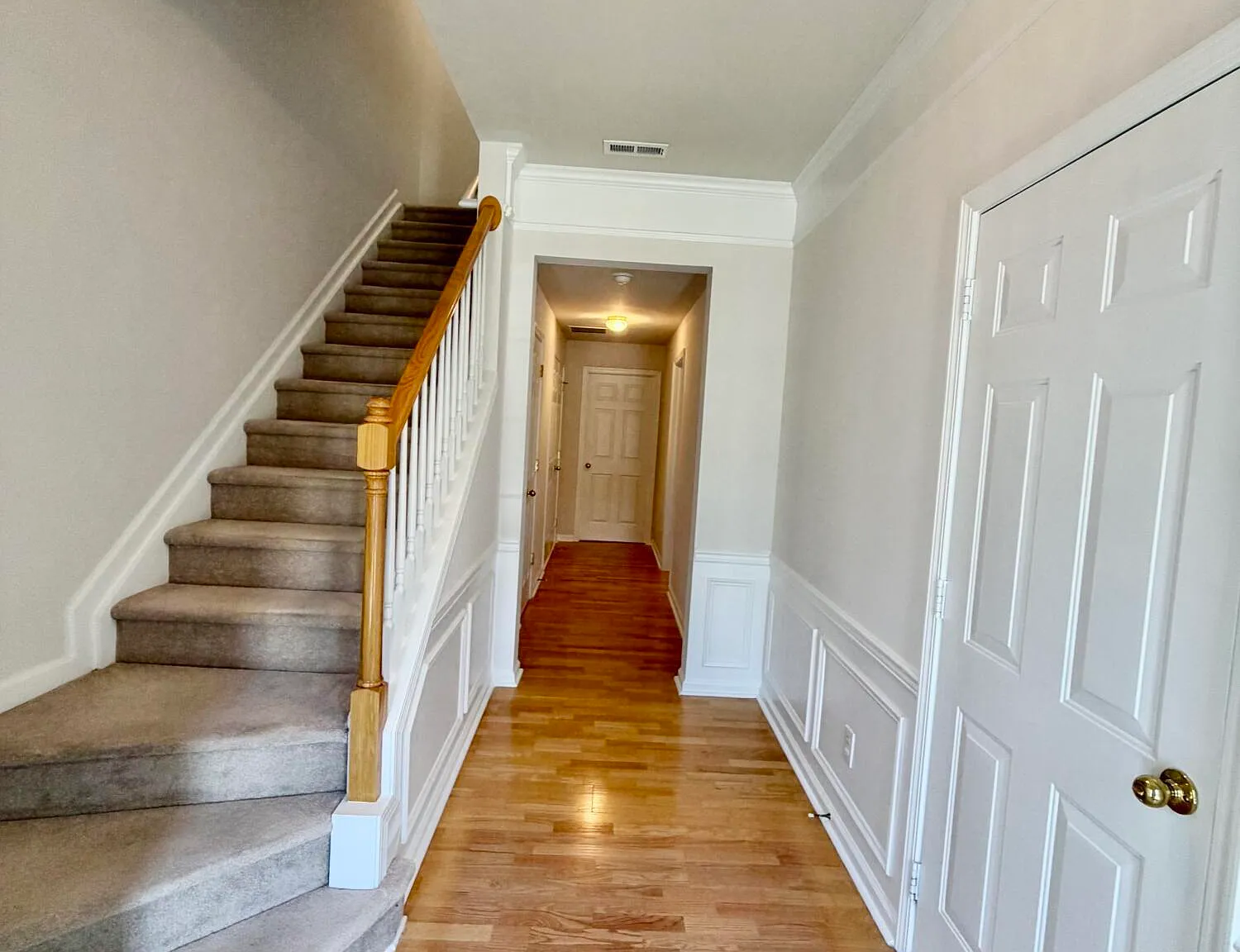 3 bed, 4.0 bath, 2000 sqft, $1,950 — Photo 3