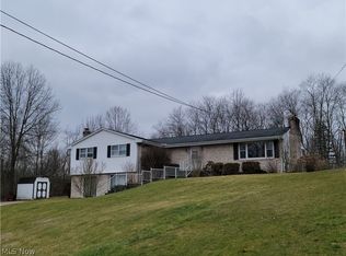 630 Esme Dr, Girard, OH 44420