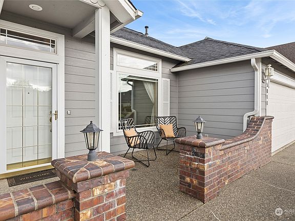 4th image of 15011 148th Avenue Ct E