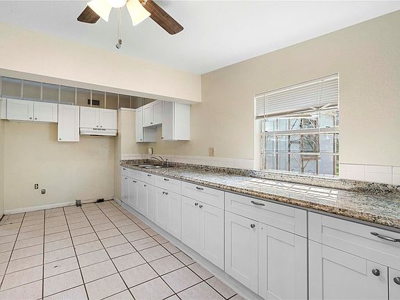 5th image of 8203 Endive Ave