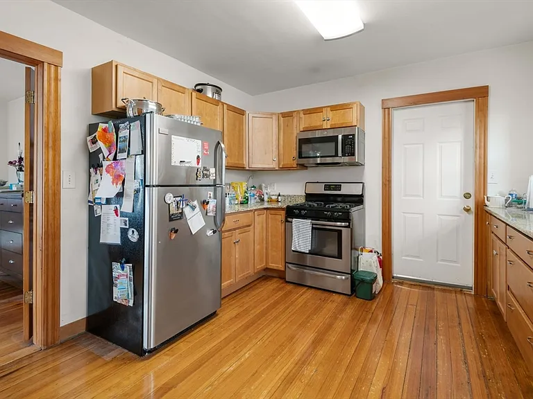 26 Chilton St #3 — Photo 4