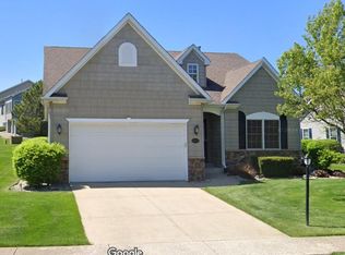 10550 Bull Run Dr, Saint John, IN 46373