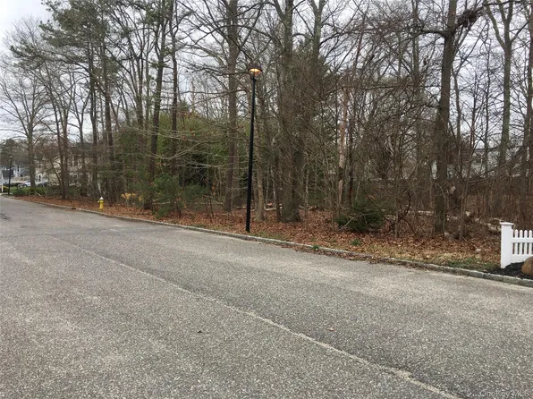 Harrison Avenue, Miller Place, NY 11764