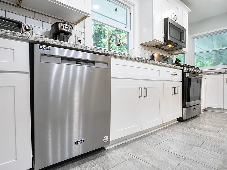 515 Lynhurst Dr SW — Photo 17