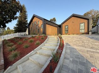 8320 Loyola Blvd, Los Angeles, CA 90045