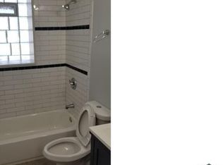 1742 W 66th St #2W, Chicago, IL 60636