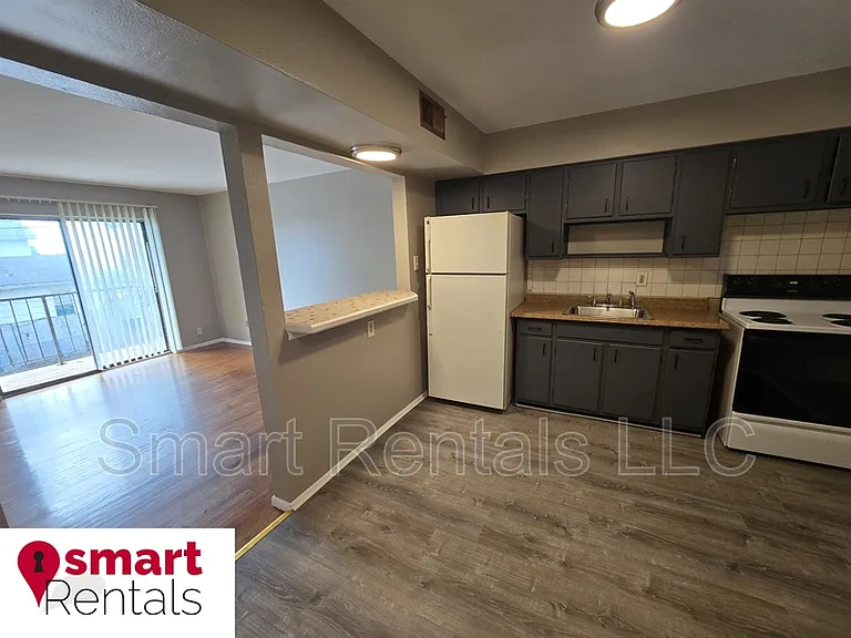 4304 Fairview Ave #B — Photo 3