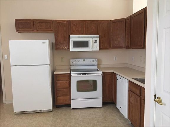 4th image of 3821 Hornickel Dr
