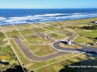 94050 Emerson Cir, Gold Beach, OR 97444