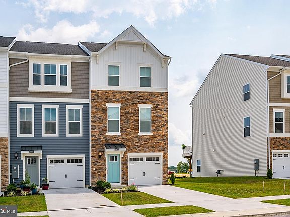 4th image of 29872 Bankert Dr