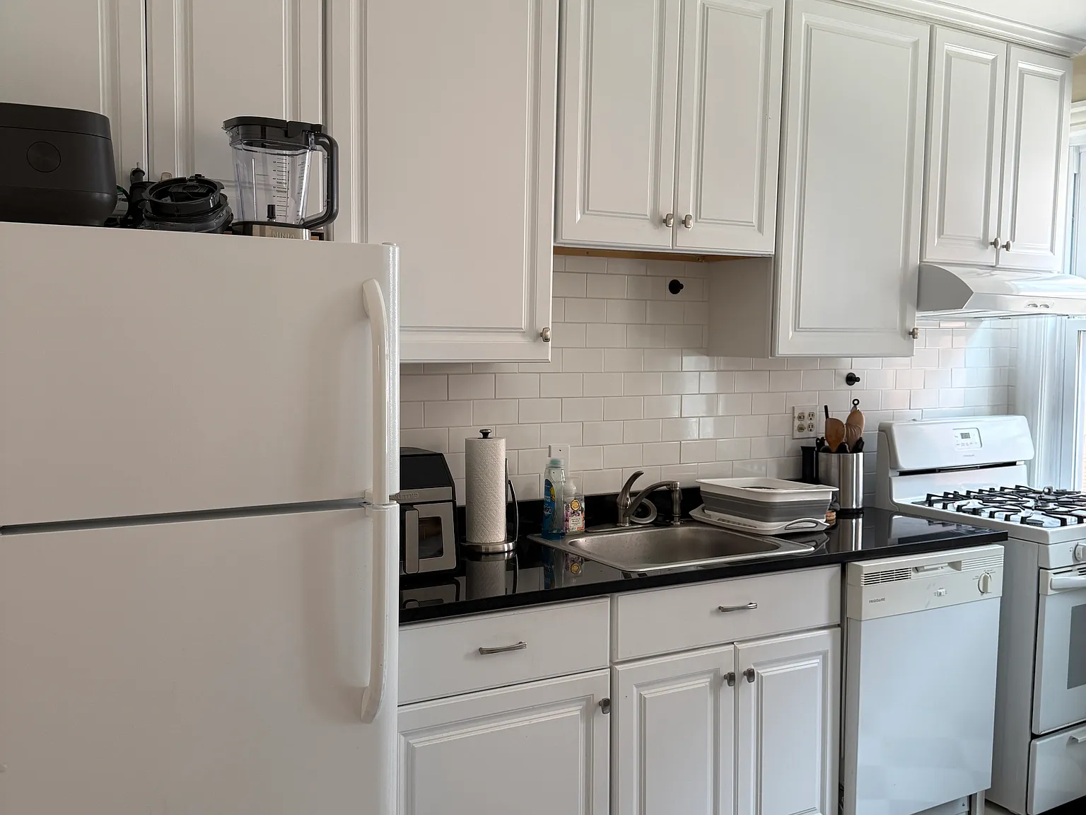 1 bed, 855 sqft, $3,795 — Photo 4