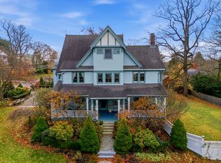 206 Franklin St, Newton, MA 02458