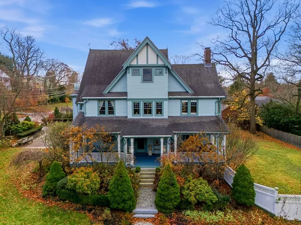 206 Franklin St, Newton, MA 02458