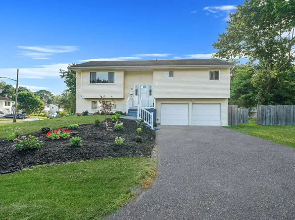 12 Circle Drive E, East Patchogue, NY 11772