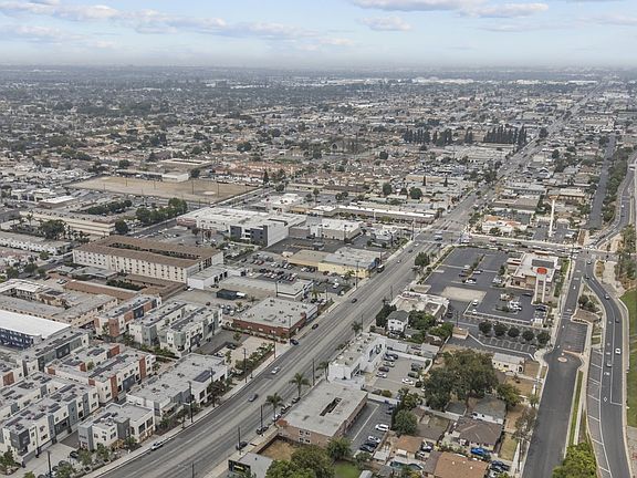 4th image of 9908 Artesia Blvd #101