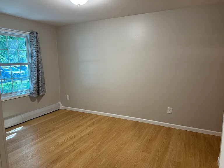 1029 Smetana Rd #4 — Photo 7