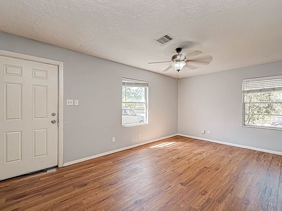 4th image of 5706 Northridge Dr