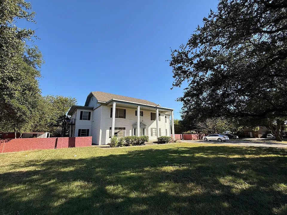 2015 Harriet St #C