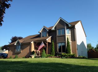 183 Rue Madeleine St, Williamsville, NY 14221