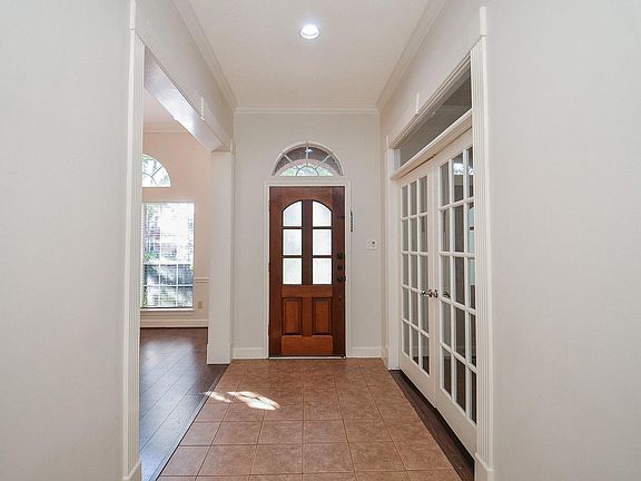 5th image of 6007 Planters Point Ct