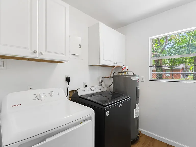 761 Whippoorwill Dr — Photo 17