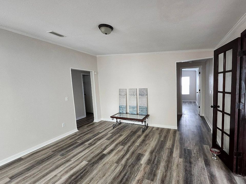 1st image of 116 Misty Falls Dr