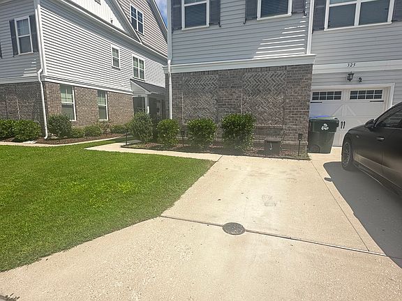2 car driveway.