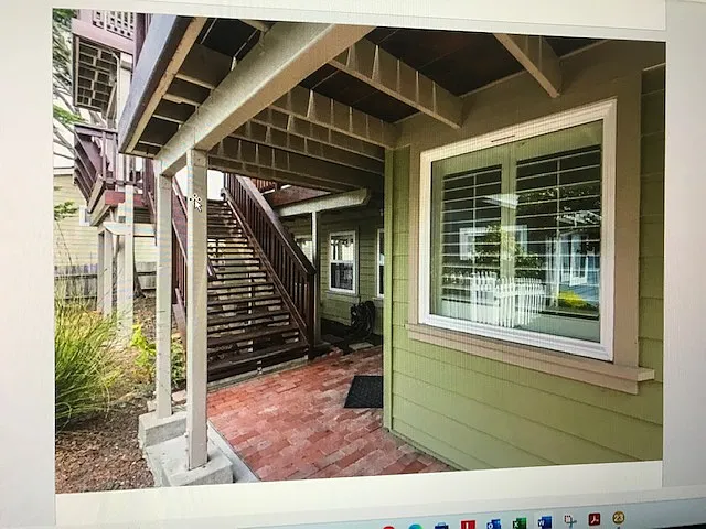 385 Atwell St — Photo 3