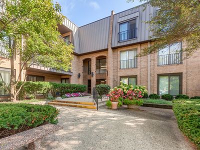 3 The Court Of Harborside APT 111, Northbrook, IL, 60062