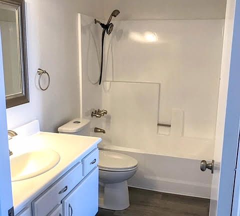 5th image of 14851 Mulberry Dr Unit 110