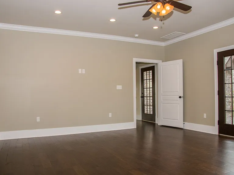 4269 Farmington Cv — Photo 11