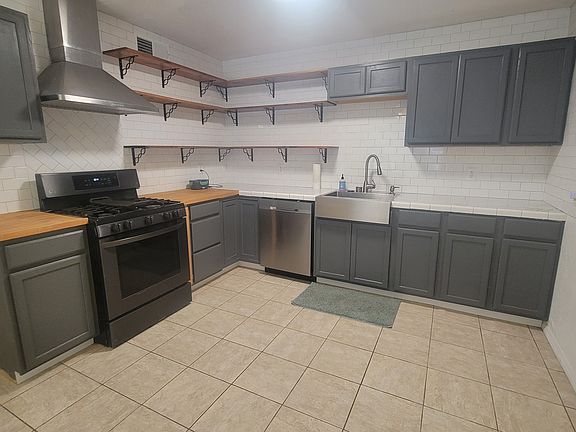 3rd image of 1012 Jacober Ave